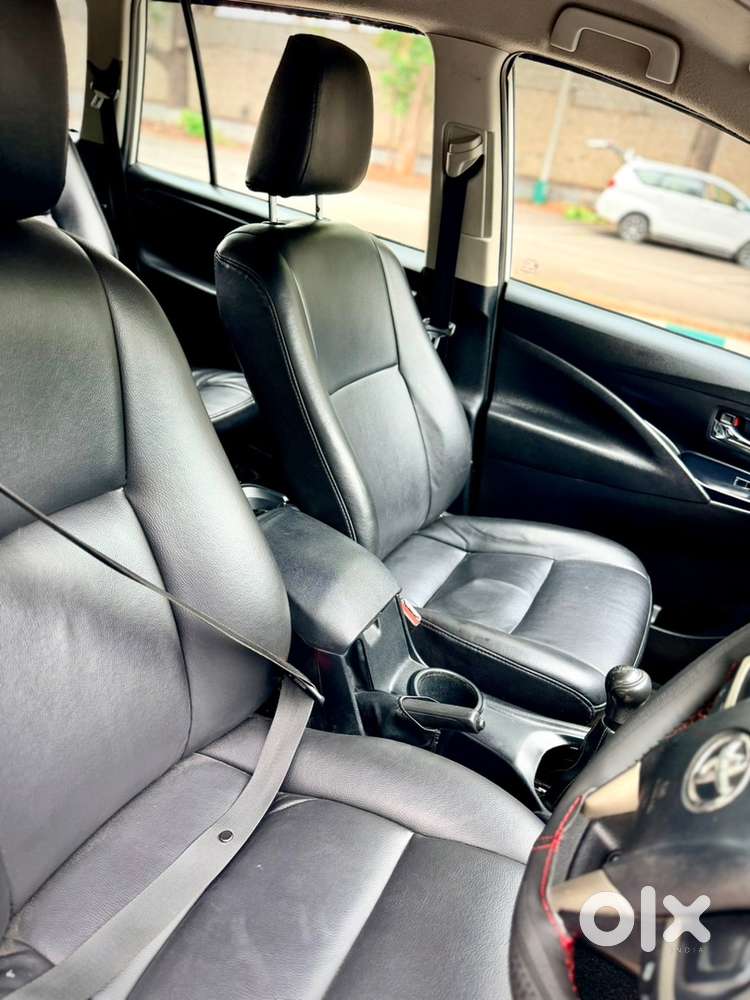 Toyota Innova Crysta 2022 Diesel Well Maintained
