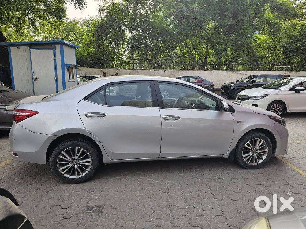 Toyota Corolla Altis Gl, 2014, Petrol