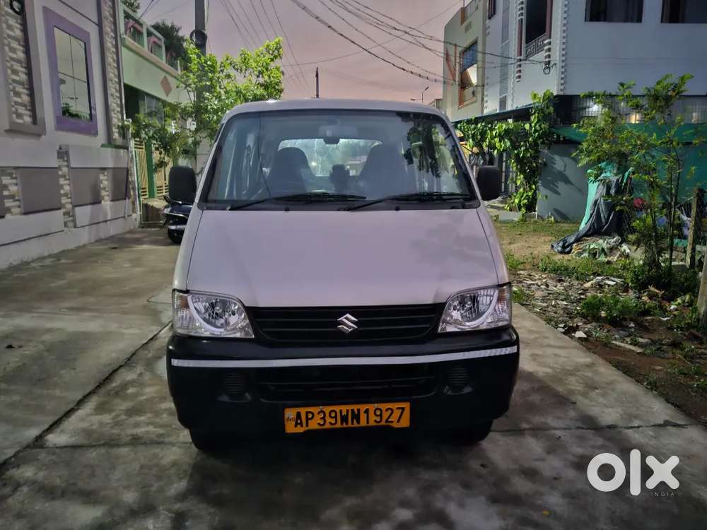 Ecco 7 Str Cng Petrol