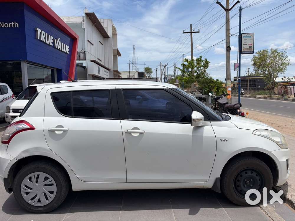 Maruti Suzuki Swift Vxi 1.2 Abs Bs-iv, 2015, Petrol