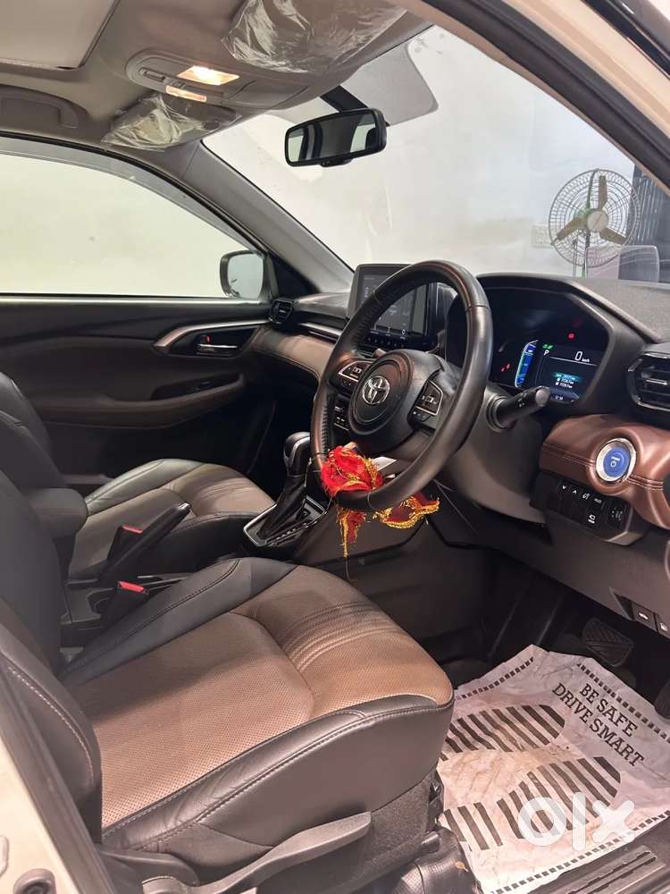 Toyota Urban Cruiser Hyryder 1.5 V Hybrid, 2025, Petrol