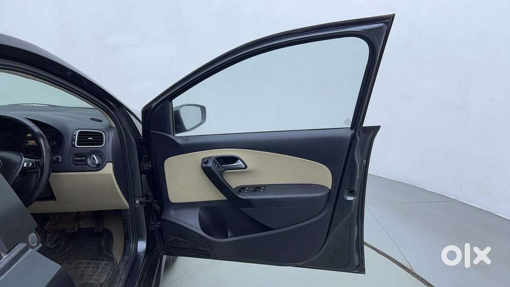 Volkswagen Ameo 1.2 Mpi Highline 16 Alloy, 2016, Petrol