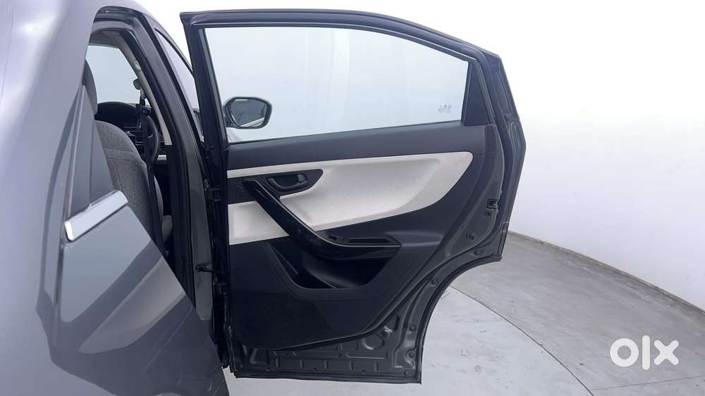 Tata Curvv Pure Plus 1.2 Revotron Petrol 7dca, 2024, Petrol