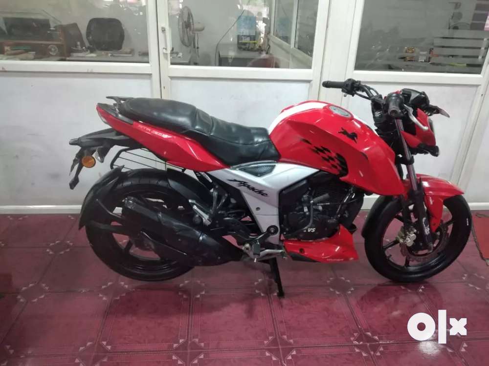 Tvs apache 160 4v 2019 model Motorcycles 1733109494