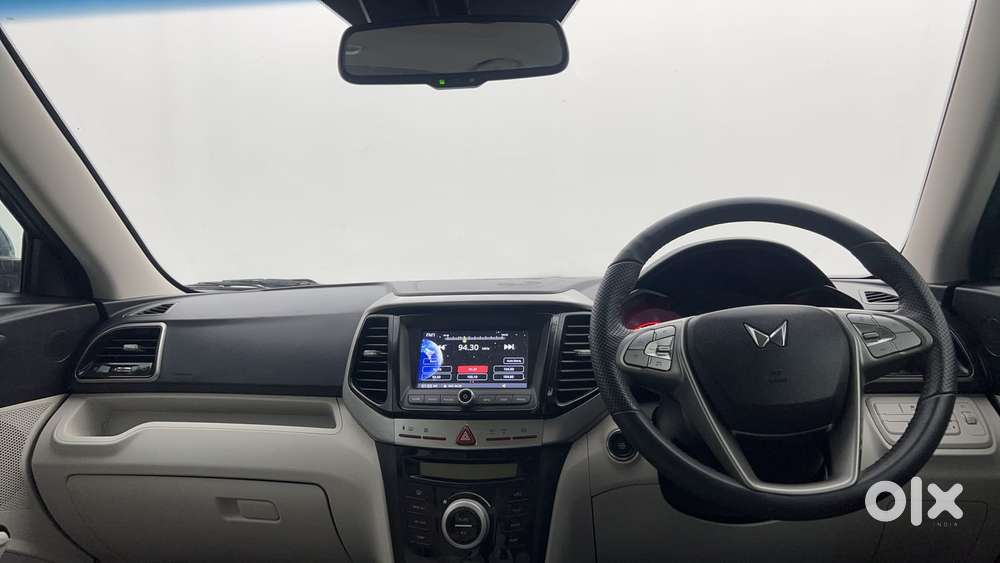 Mahindra Xuv300 1.2 W8 (o) Amt Petrol, 2024, Petrol