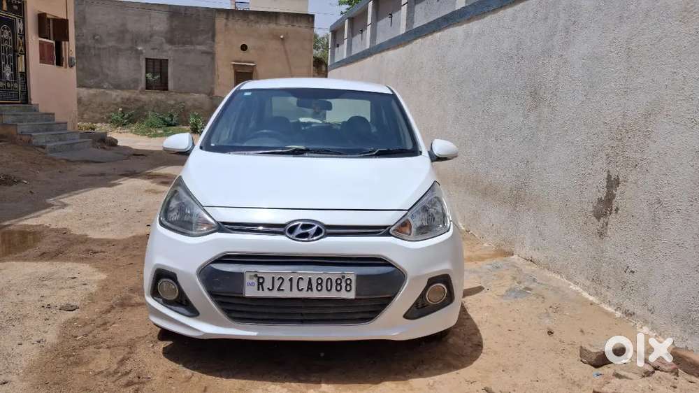 Hyundai Xcent Diesel 2015 Variant