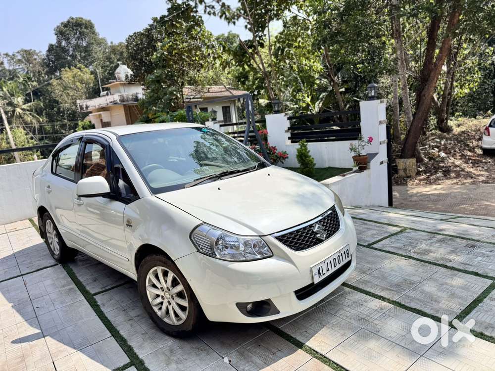 Maruti Suzuki Sx4 Zxi Mt Bsiv, 2010, Petrol