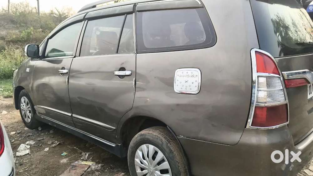 Toyota Innova 2015 Diesel 144000 Km Driven