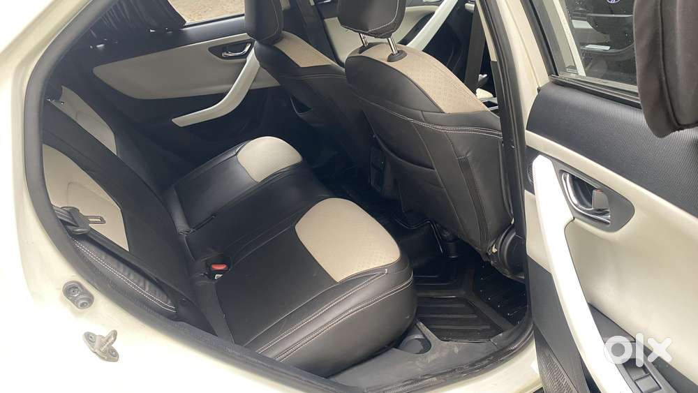 Tata Nexon Creative 1.2 Revotron Petrol 6 Amt, 2023, Petrol