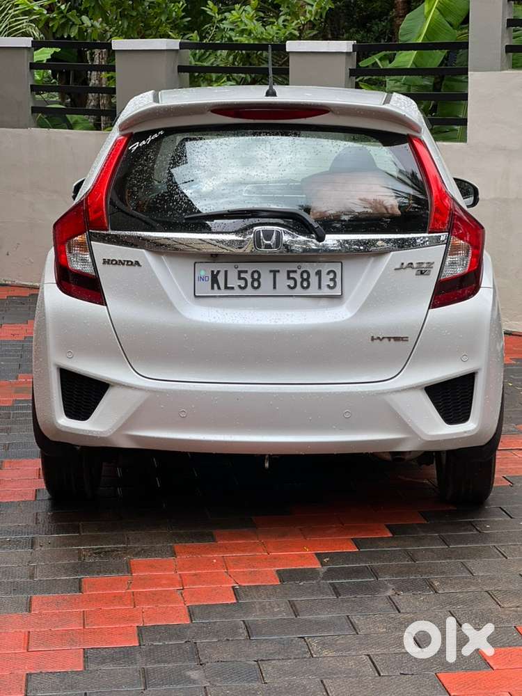 2016 Honda Jazz V Automatic