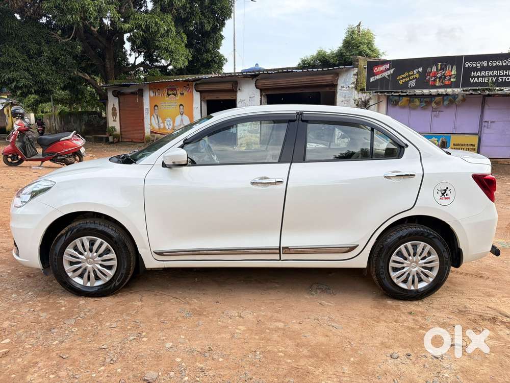 Maruti Suzuki Swift Dzire Vxi Optional, 2023, Petrol