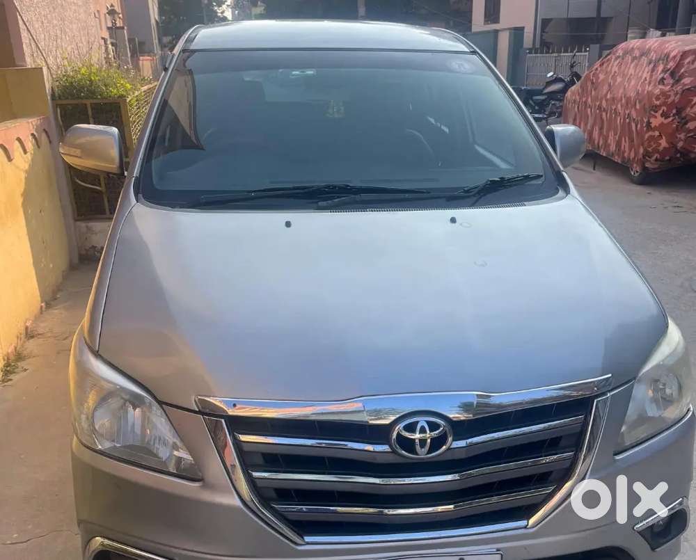 Toyota Innova Hycross 2015