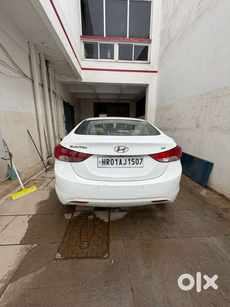 Hyundai Elantra Petrol 2014