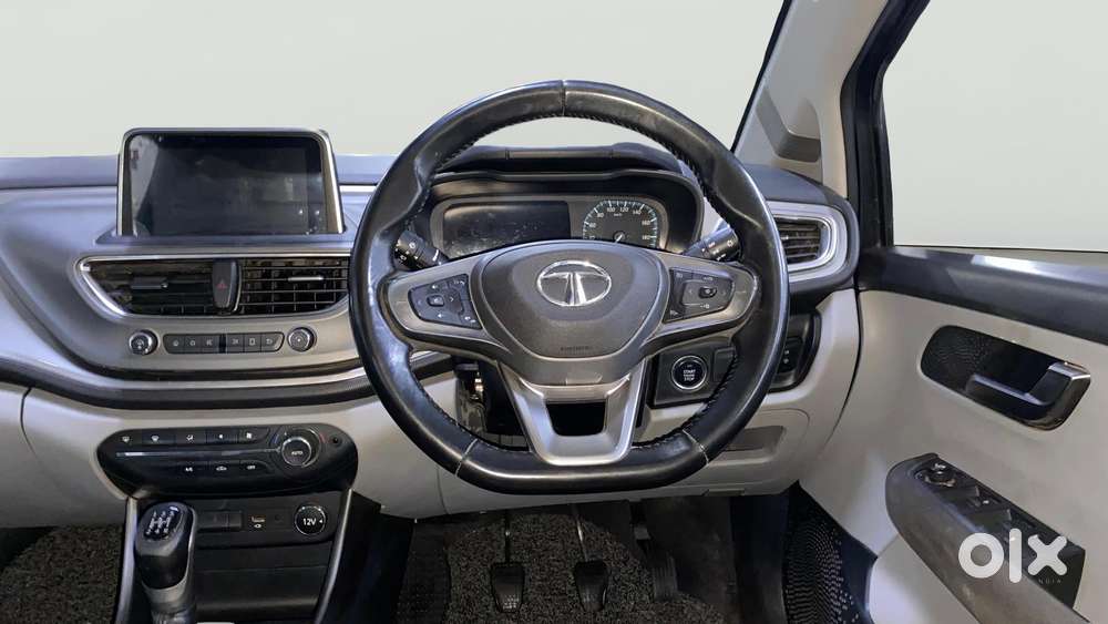 Tata Altroz Xz, 2020, Petrol