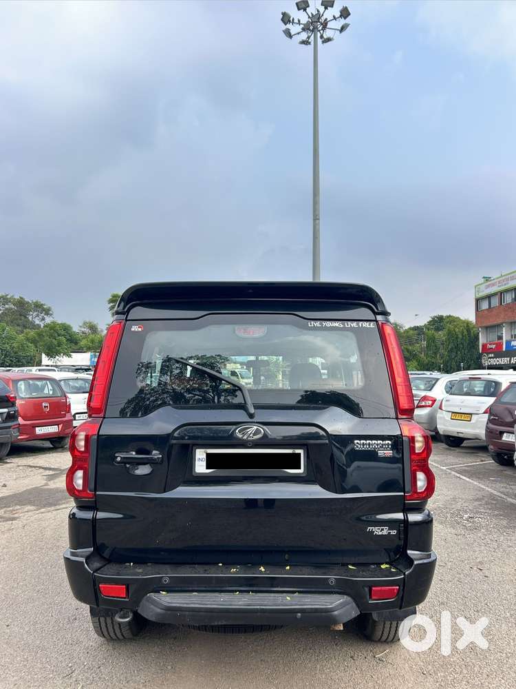 Mahindra Scorpio Classic 2.2 S 11 Mt 7 Str, 2021, Diesel