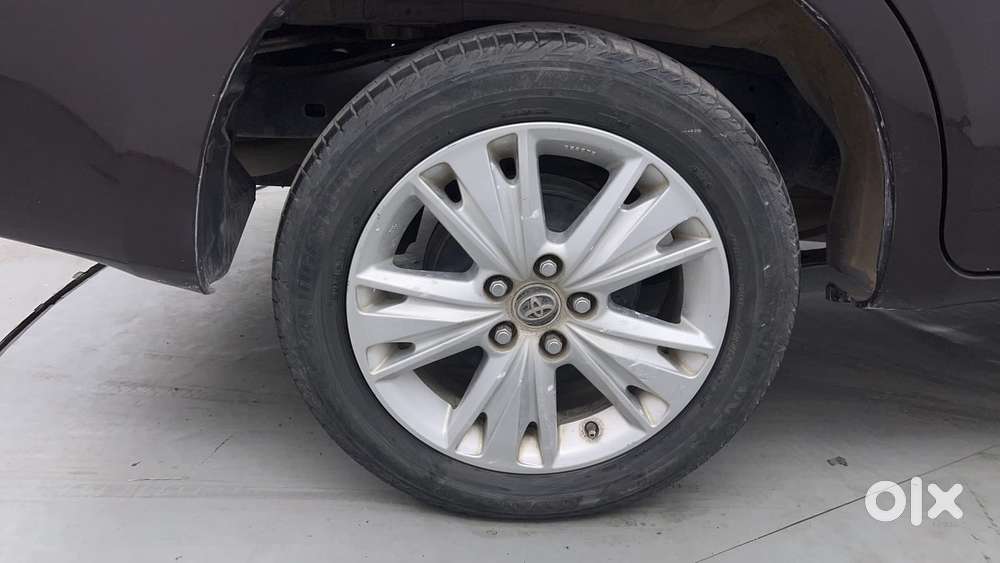 Toyota Innova Crysta [2020-ongoing] 2.4 Zx 7 Str, 2016, Diesel