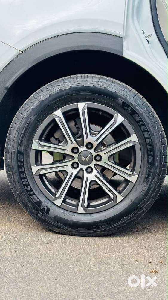 Mahindra Xuv700 2.2 Ax 7 Diesel At Str, 2021, Diesel