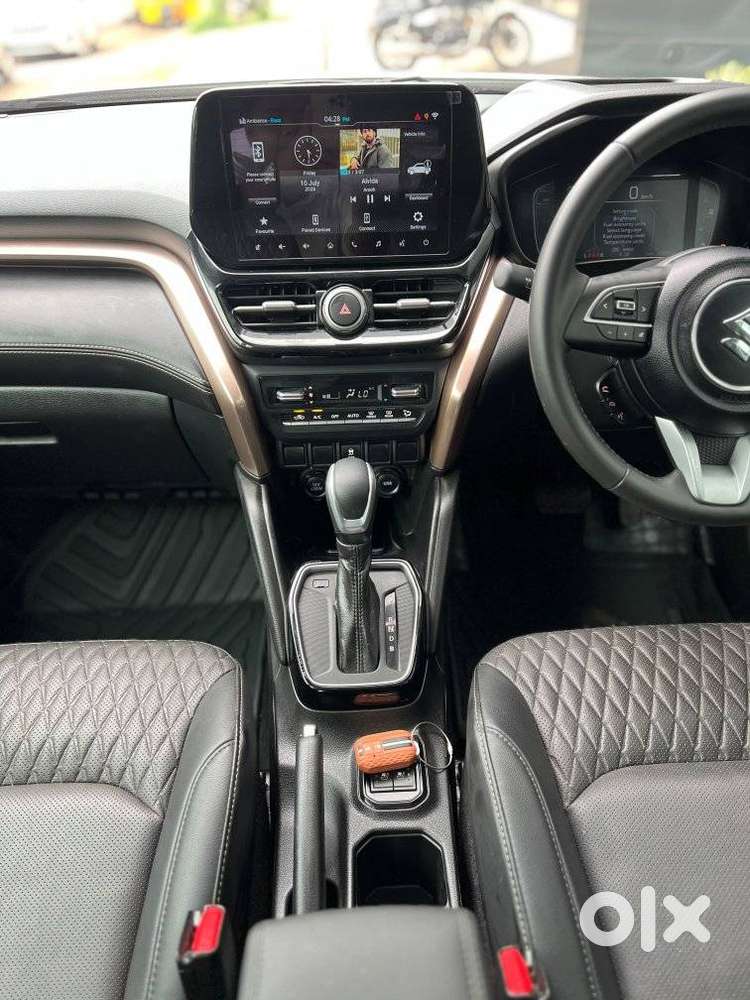 Maruti Suzuki Grand Vitara 1.5 Alpha Plus Intelligent Hybrid Ecvt, 2..