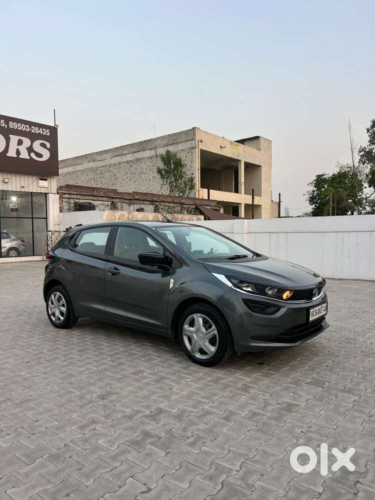 Tata Altroz 1.2 Xm Plus, 2022, Petrol