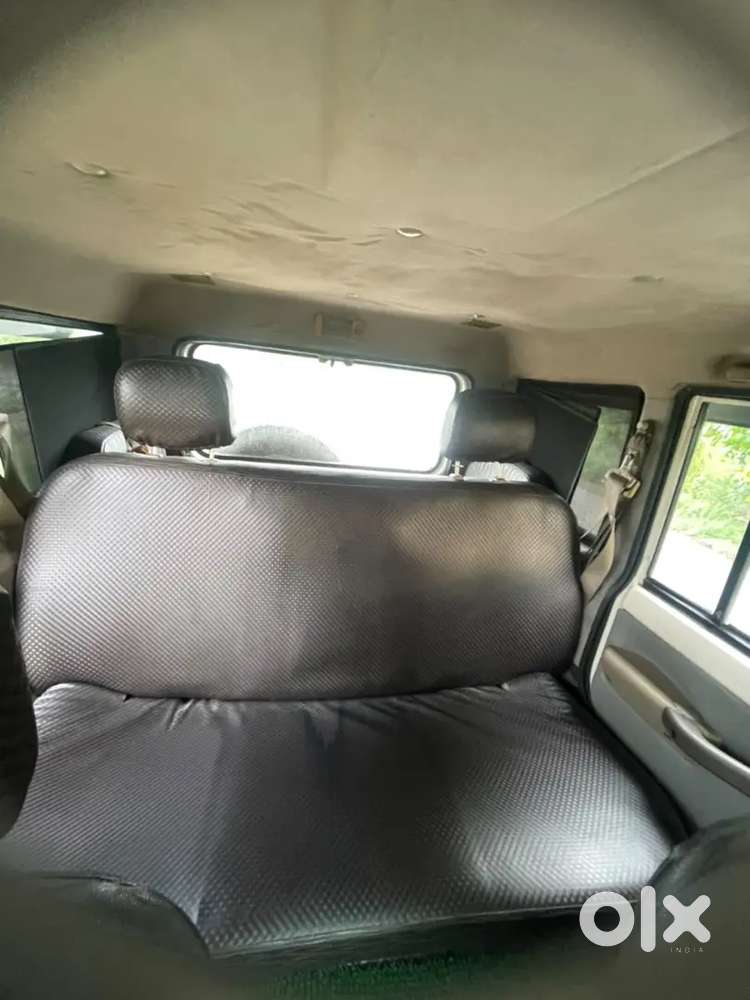 Clean Condition No Dent Bolero White Colour 2011