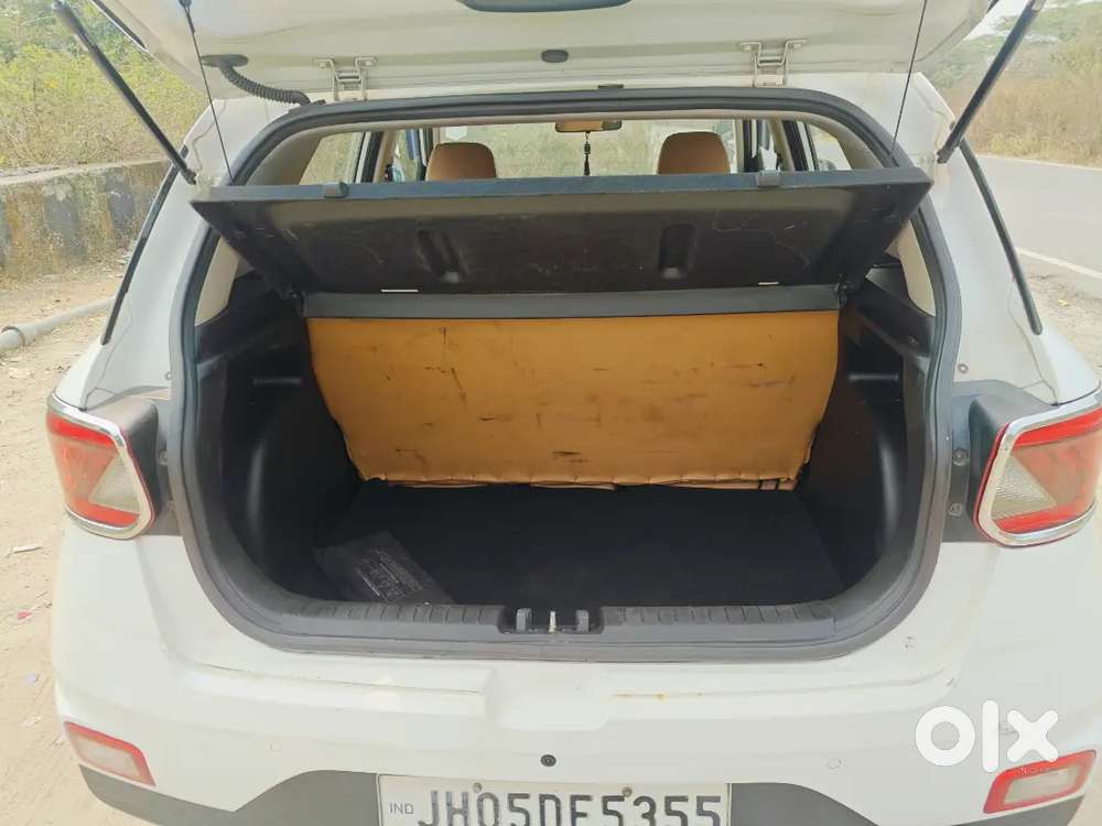 Hyundai New Venue 2022 Petrol Well Maintained