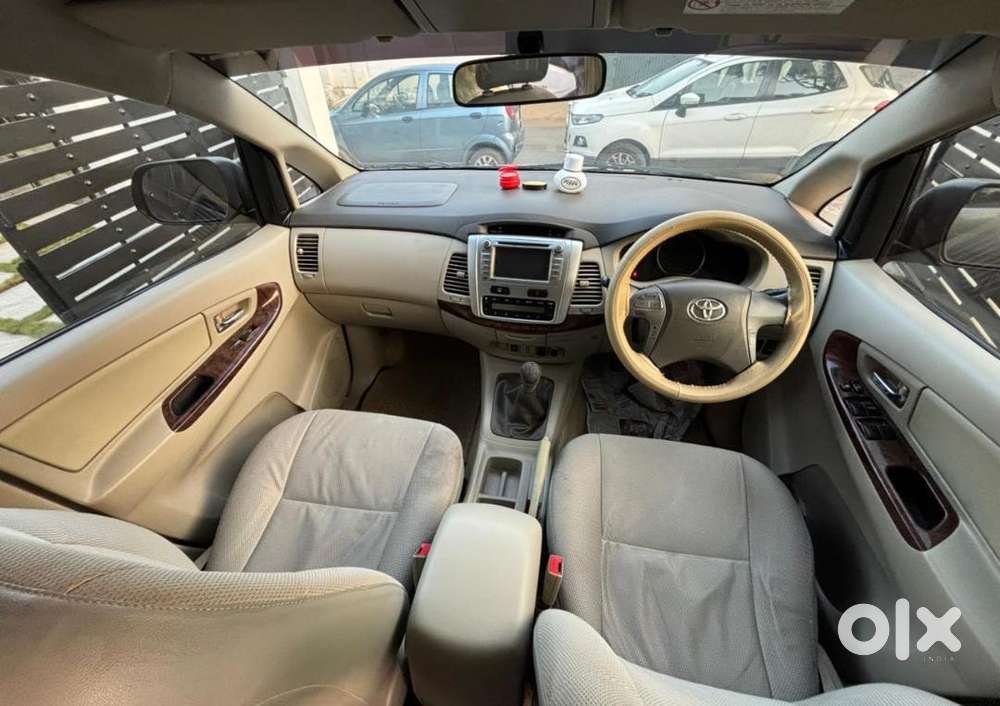 Toyota Innova 2.5 Vx 8 Str, 2014, Diesel