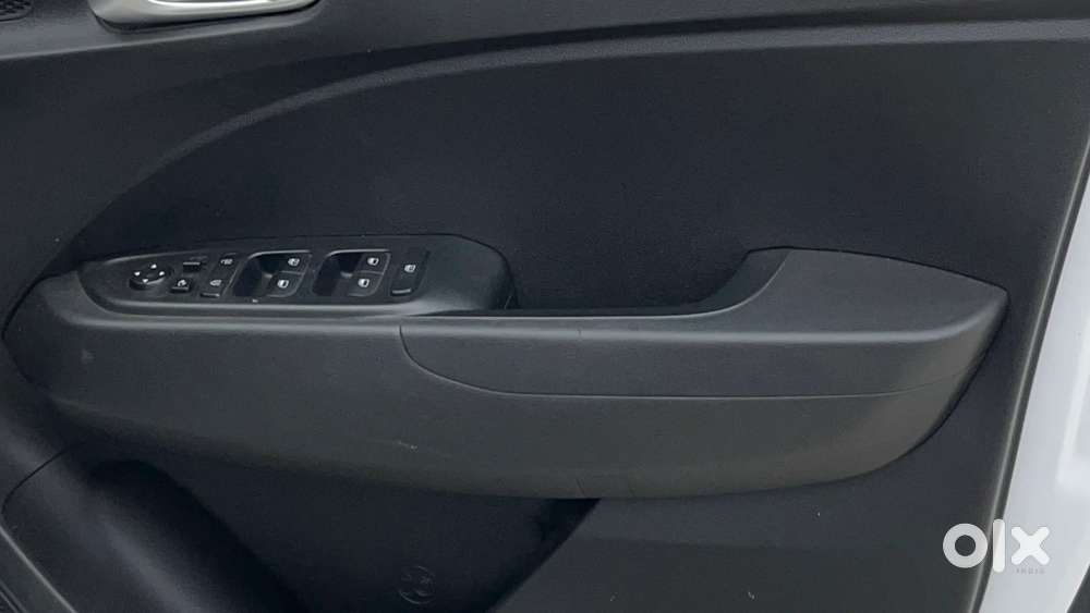 Hyundai Venue 1.2 S Plus, 2022, Petrol