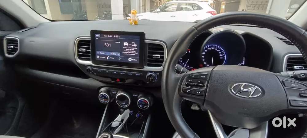 Hyundai Venue Sx 2021, Petrol Manual