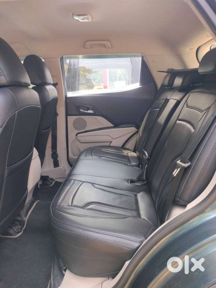 Mahindra Xuv300 W8, 2019, Petrol