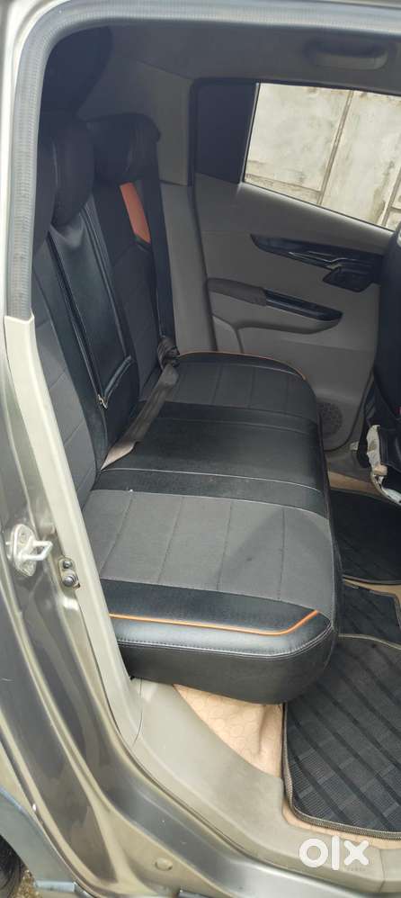 Mahindra Kuv 100 K8 5str, 2016, Petrol