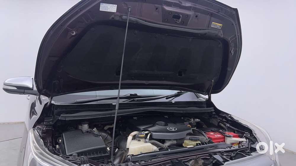 Toyota Innova Crysta [2020-ongoing] 2.4 Zx 7 Str, 2016, Diesel