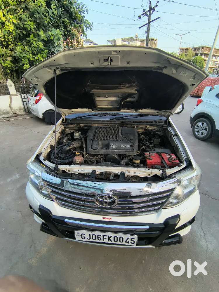 Toyota Fortuner Legender 2012 Diesel 140000 Km Driven