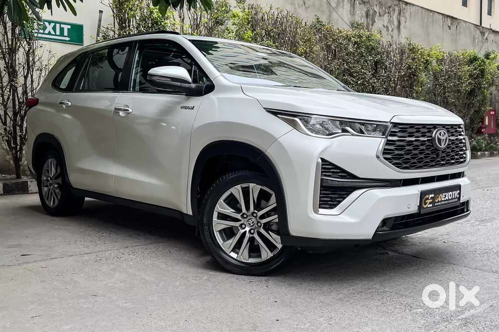Toyota Innova Hycross 2.0 Zx Hybrid 7 Str, 2023, Petrol