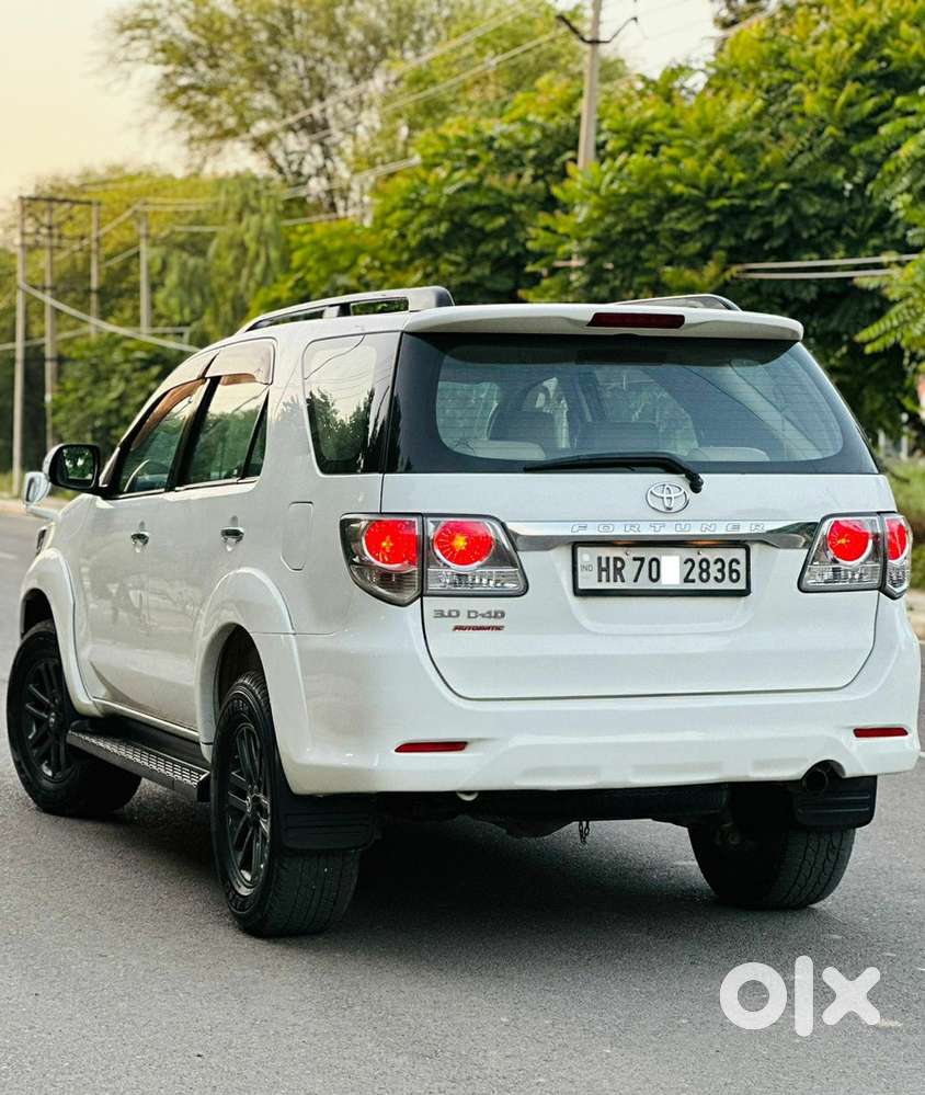 Toyota Fortuner Diesel 2014 Car Automatic / Well Mentioned/ New Tyre