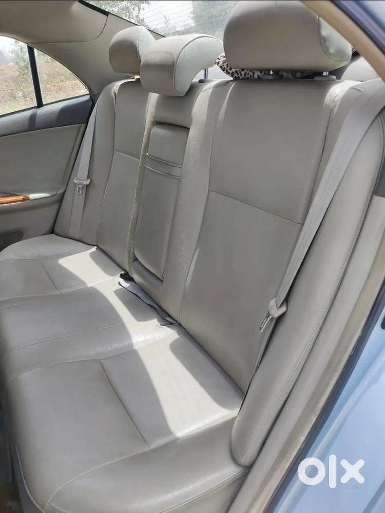 Toyota Corolla Altis 2011 Petrol