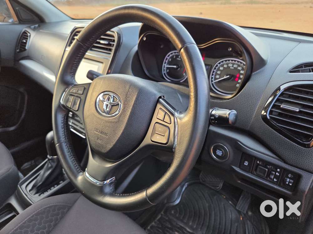 Toyota Urban Cruiser 1.5 Premium Grade At, 2022, Petrol