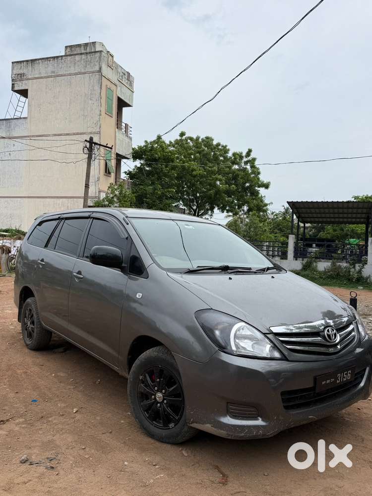 Toyota Innova Diesel 2011