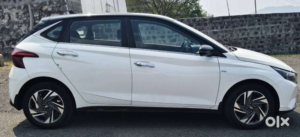Hyundai New I20 1.2 Asta (o) Ivt, 2023, Petrol