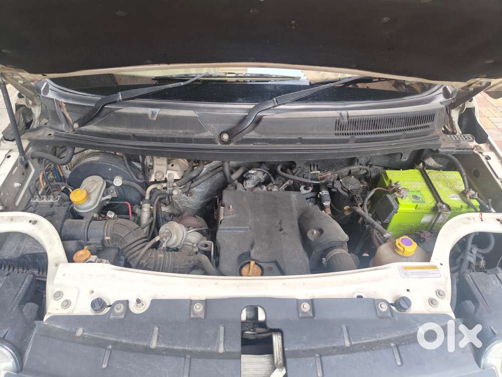 Mahindra Tuv 300 T8 Amt, 2017, Diesel