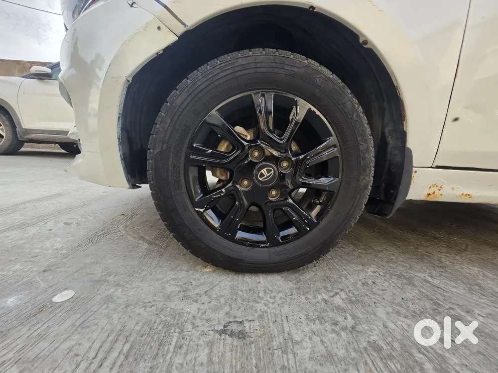 Tata Tiago Revotron 2021 Km Driven