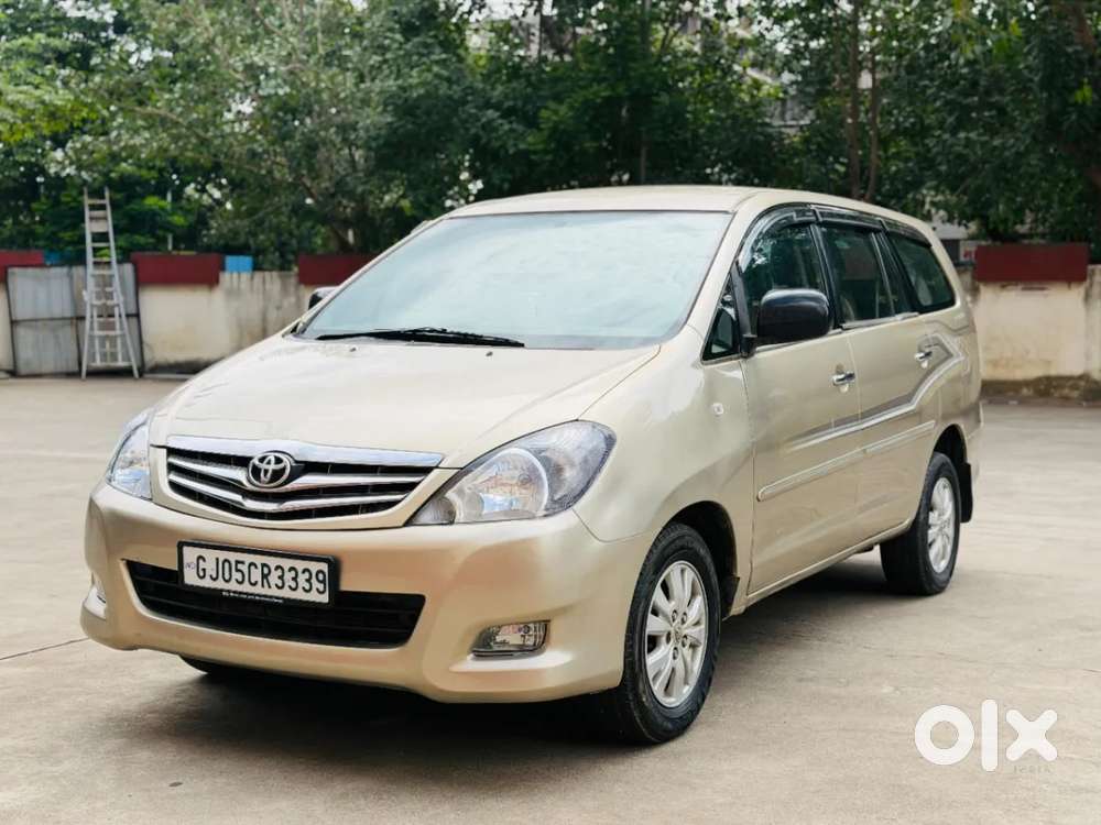 Toyota Innova 2.5 Vx 7 Seater Bs Iv, 2011, Diesel