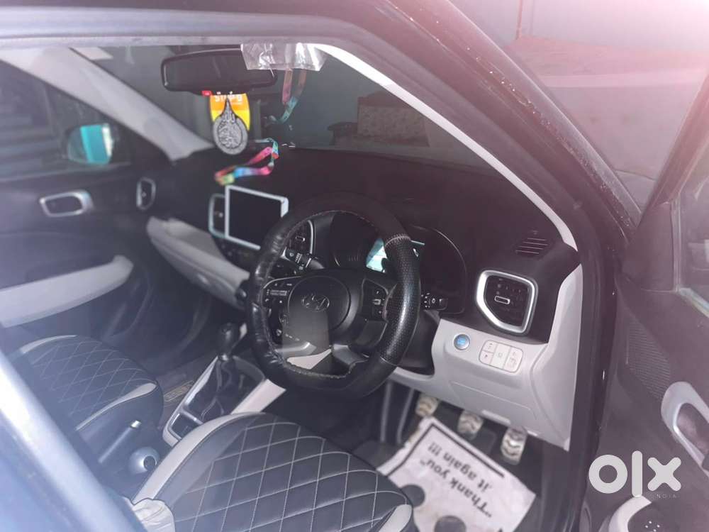Hyundai Venu Sx Car