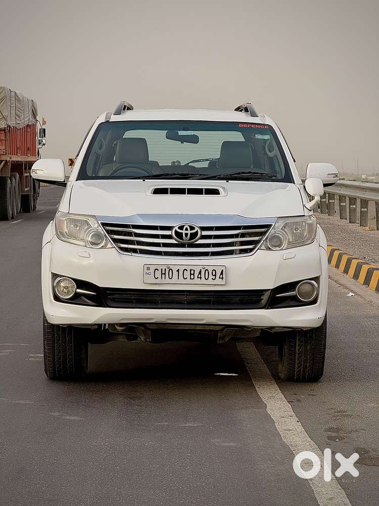 Toyota Fortuner 3.0 4x4 Manual, 2011, Diesel