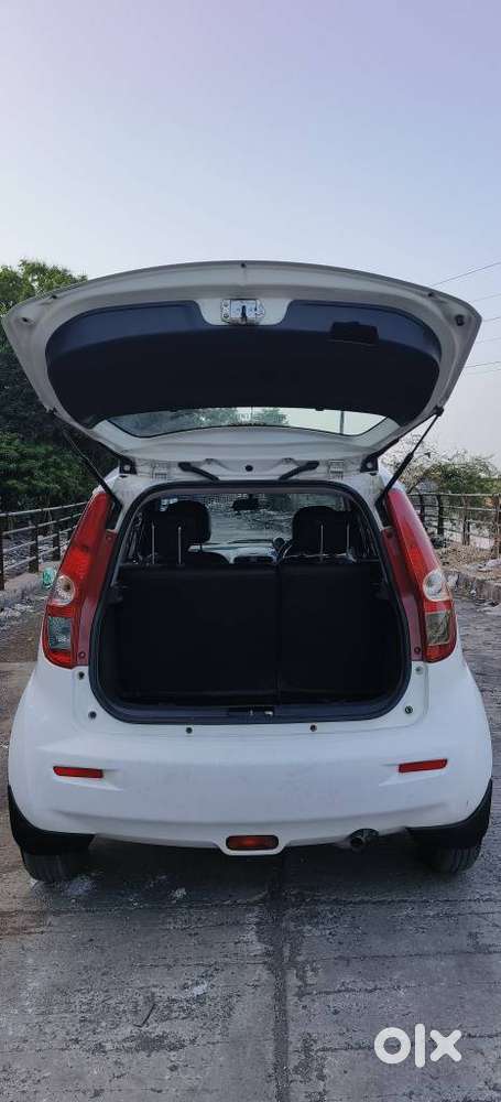 Maruti Suzuki Ritz Vxi, 2011, Petrol