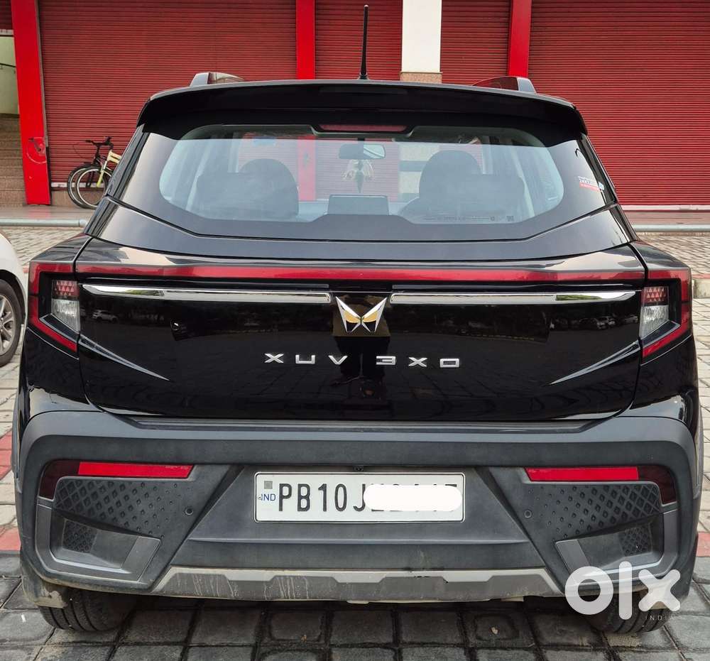 Mahindra Xuv 3xo, 2025, Petrol