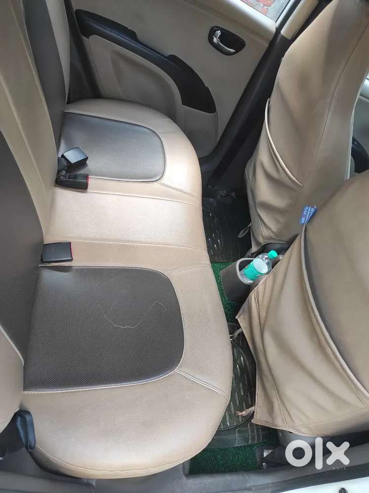 Hyundai I10 Sportz (2016) Petrol Showroom Condition Lady Owner .