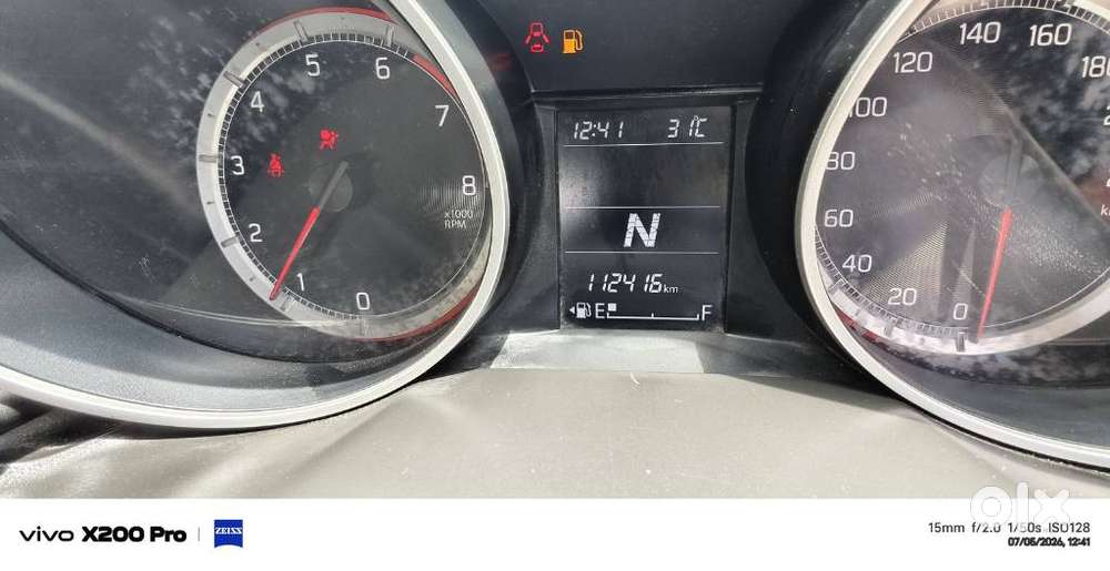 Maruti Suzuki Swift Amt Zxi, 2019, Petrol