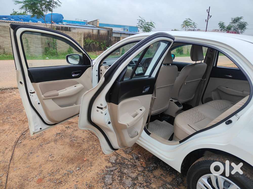 Maruti Suzuki Dzire 1.2 Vxi, 2024, Petrol