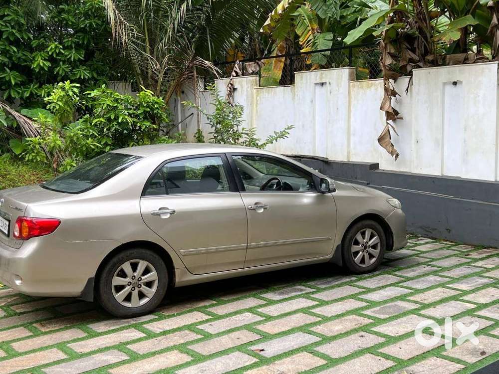 Toyota Corolla Altis 2010 Car 75000km