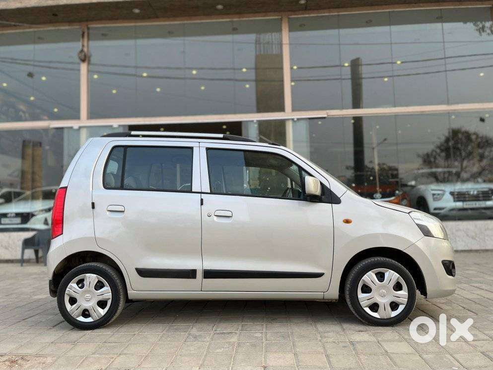 Maruti Suzuki Wagon R Vxi Amt Opt 1.2, 2017, Petrol